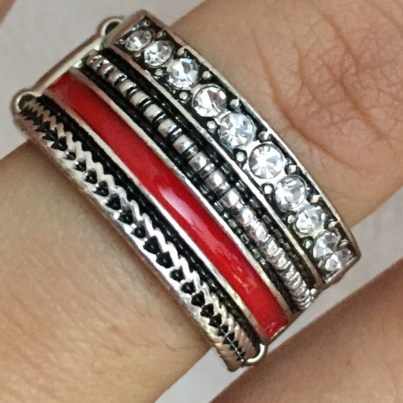 Ring - Picture 2 of 4